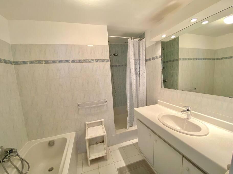 A Louer Haut De Villa 4 Pieces A Sainte-Maxime Golfe De St-Tropez Zewnętrze zdjęcie
