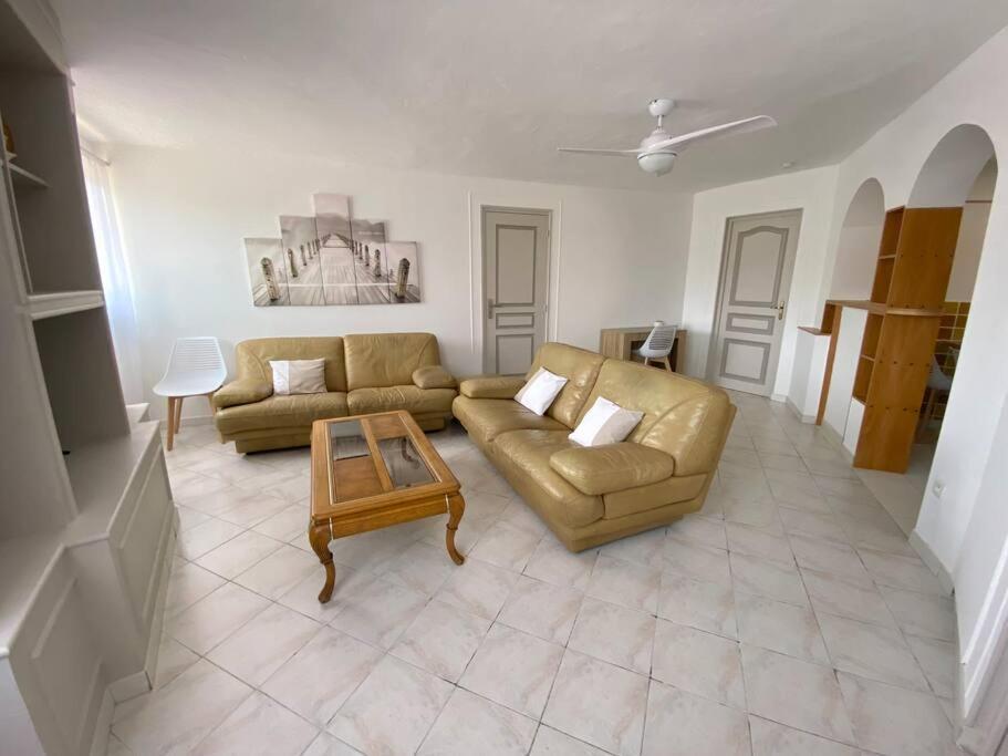 A Louer Haut De Villa 4 Pieces A Sainte-Maxime Golfe De St-Tropez Zewnętrze zdjęcie